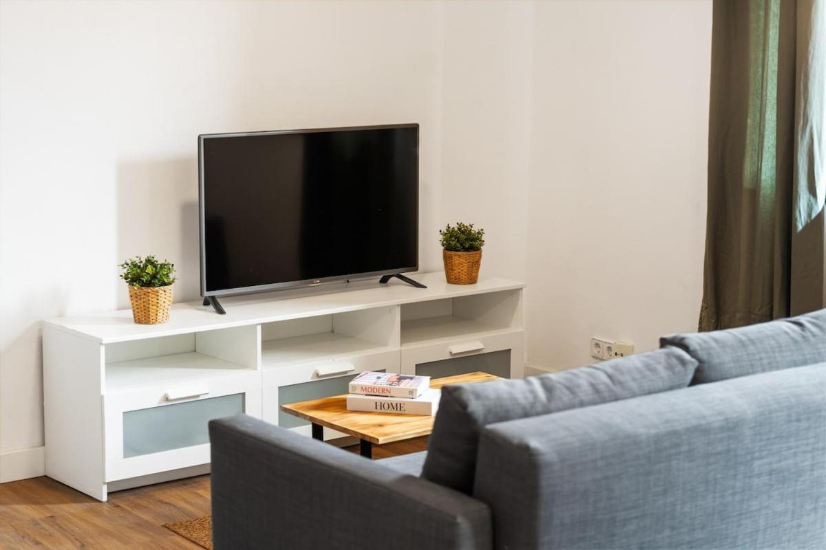 Lodging Apartments Liceu G1 Barcelona Exteriör bild