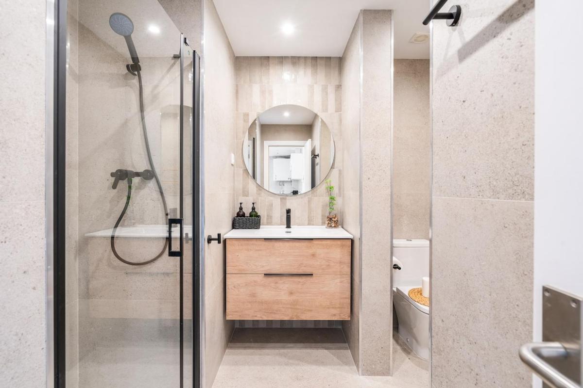 Lodging Apartments Liceu G1 Barcelona Exteriör bild